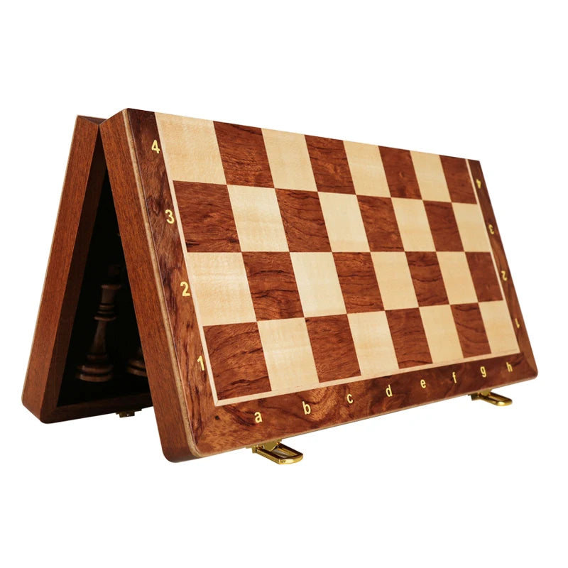 Coffret Luxe , Echiquier en bois de qualité 39cm*39cm , pour nos plus grands stratèges.