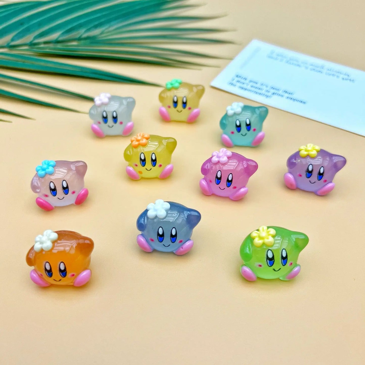 Lot de 10 mini figurines Univers Kirby Aux couleurs aléatoires & fluorescentes la nuit !